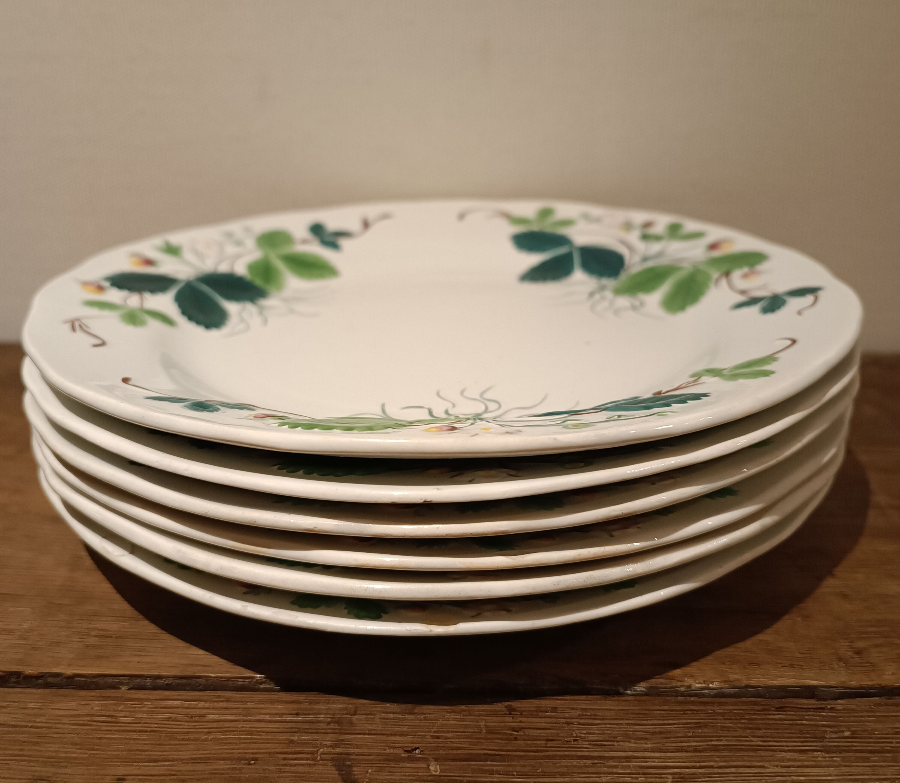 6 plates strawberry service by George Sand Creil and Montereau