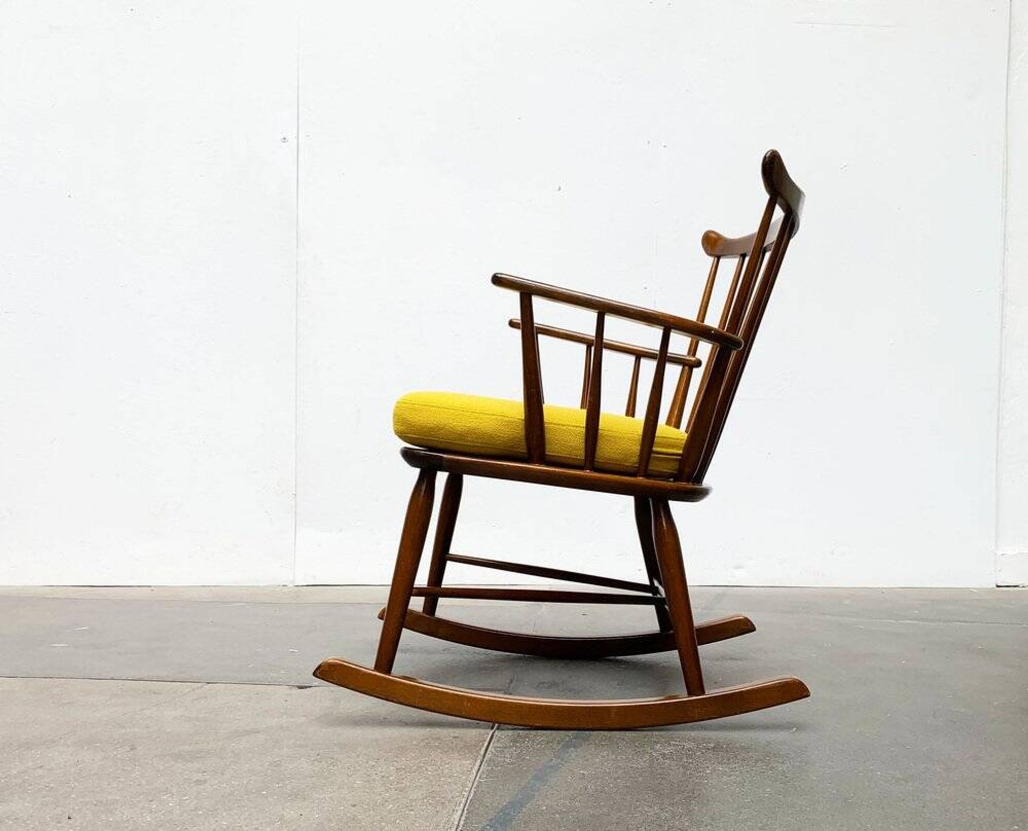 Mid-century rocking chair with new Kvadrat cushion by Børge Mogensen for FDB Møbler, 1960s.