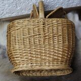 Large picnic basket for bottles