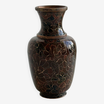 Vase en émaux cloisonnés.