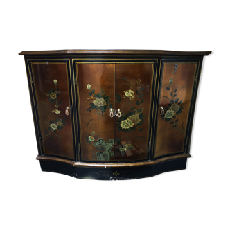 Chinese lacquered furniture