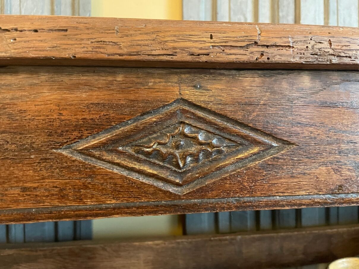Baker's shelf, kitchen shelf, collection shelf from the early 19th century, oak.
