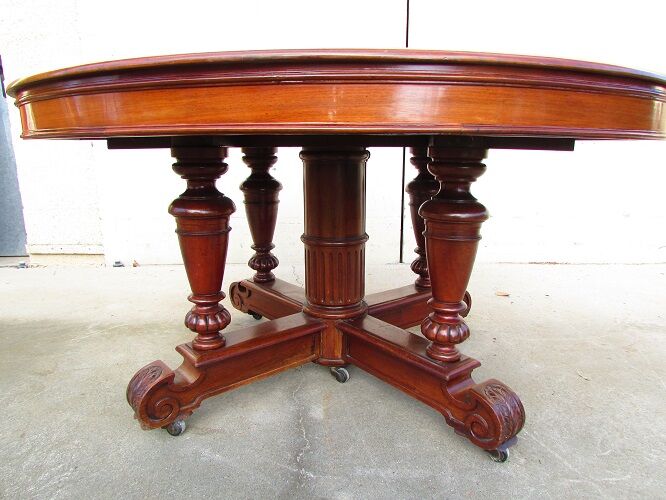 Mahogany table, 1890/1900