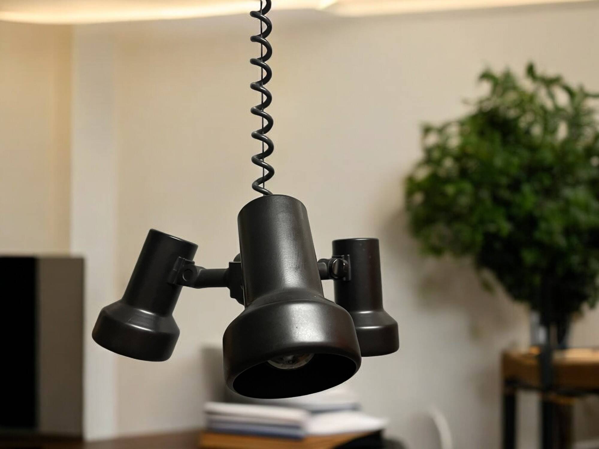 Industrial retractable adjustable 3 spot light  chandelier