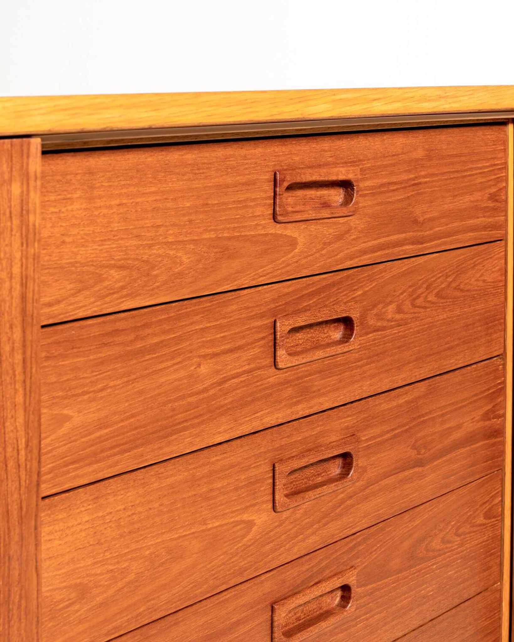 Buffet scandinave en teck et chêne, années 1960