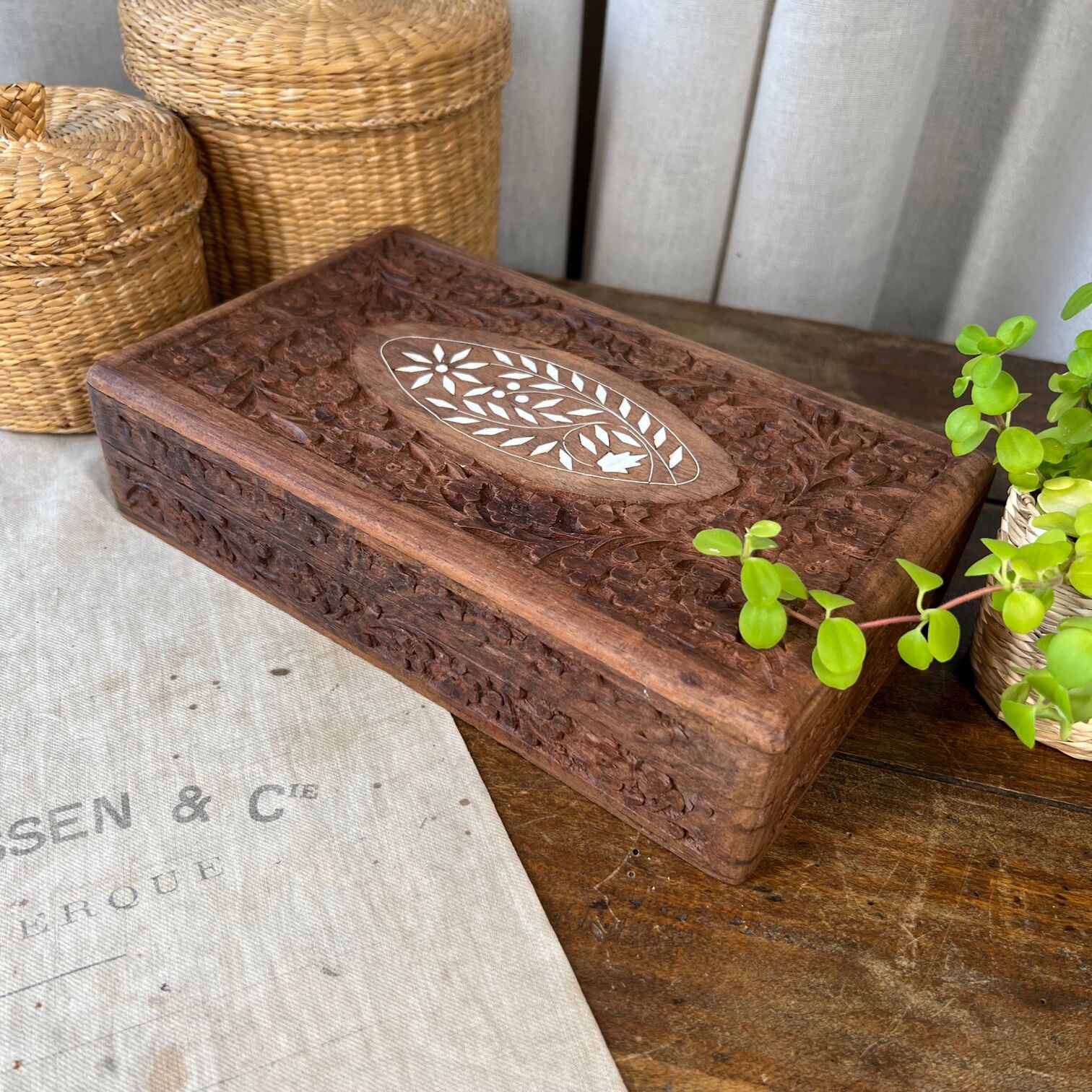 Boîte en bois et nacre