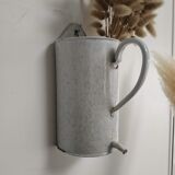 Fountain vintage metal enamelled