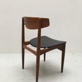Henry Walter Klein's Scandinavian teak chair for Bramin 60s