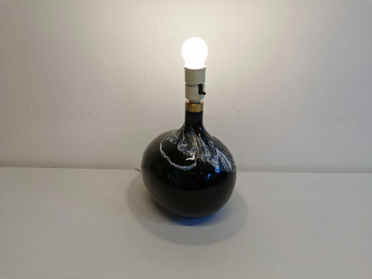 Art glass table lamp designed by Michael Bang, manufactured by Holmegaard in Denmark 1973-1976