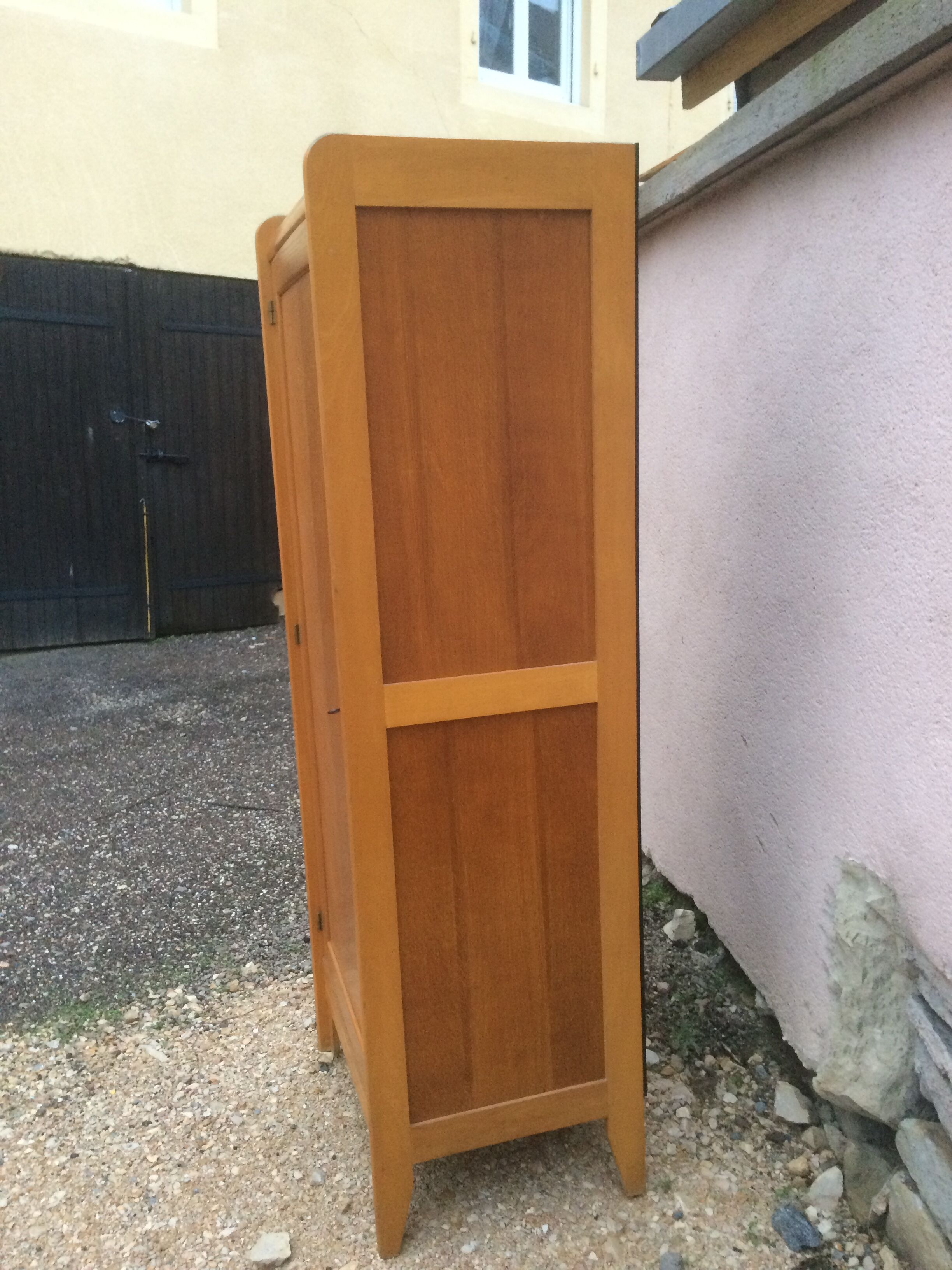 Armoire