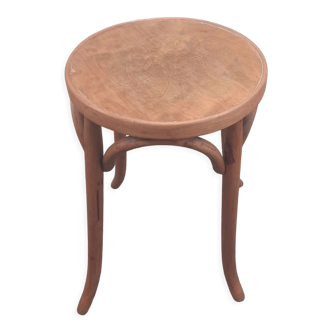 Curved mud stool