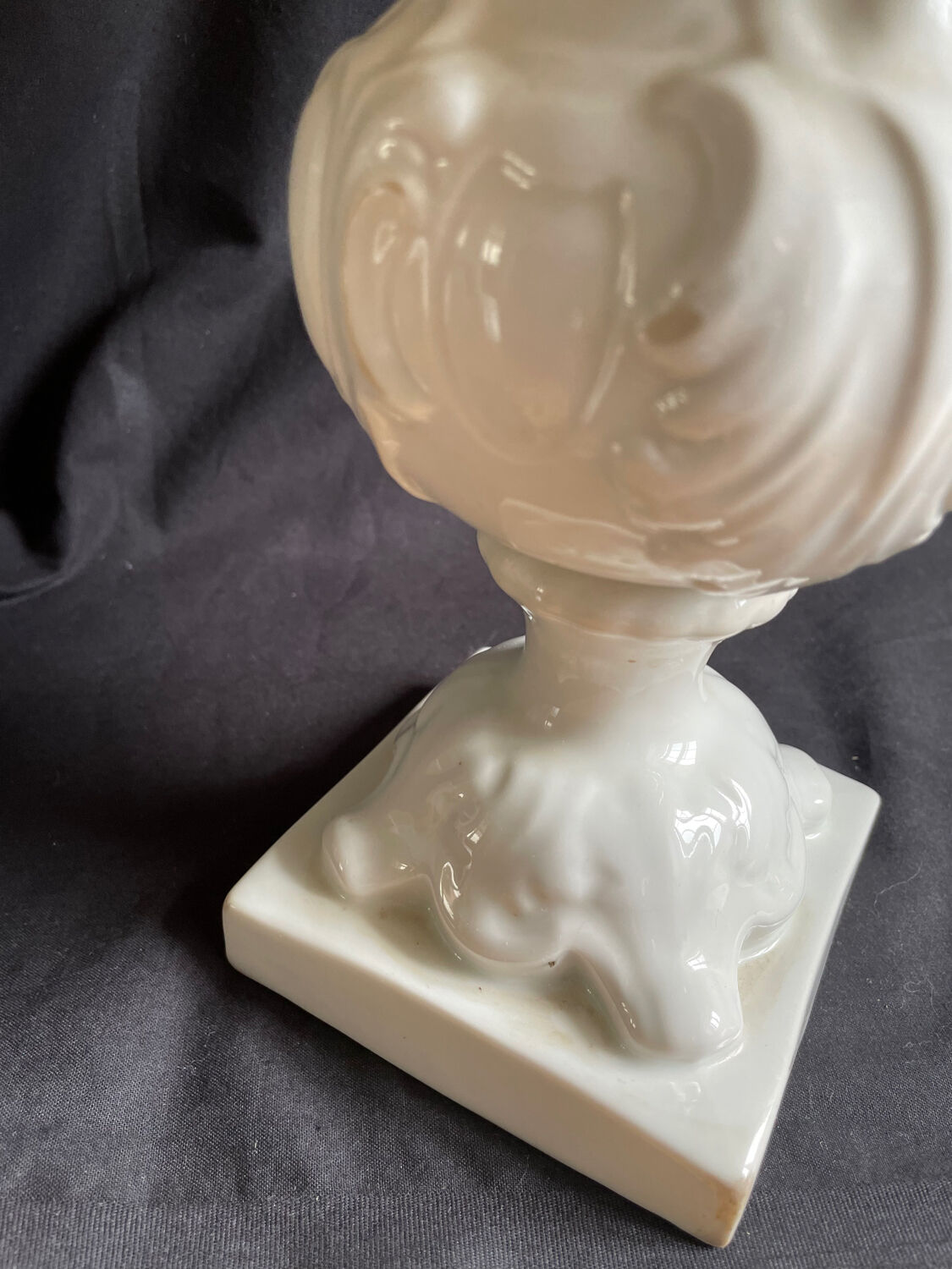 Opaline lamp, white vase, lampshade