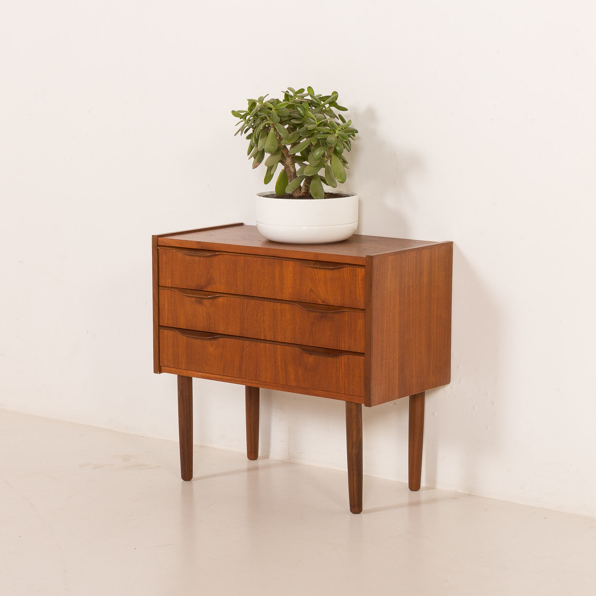 Danish small teak chest of drawers, 1960s