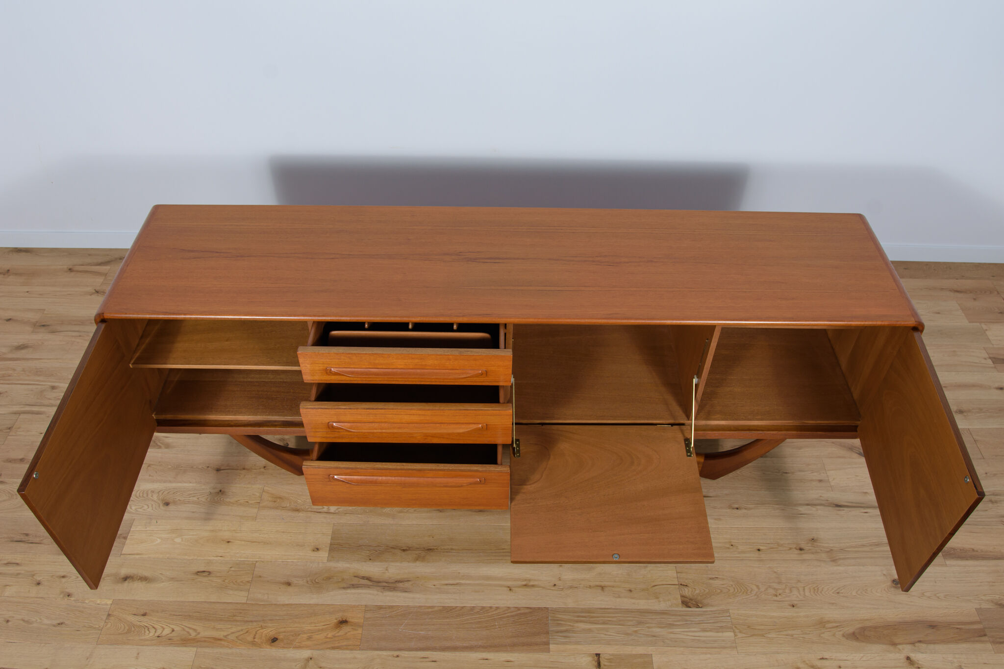 British teak sideboard, by  Beithcraft ,1960s
