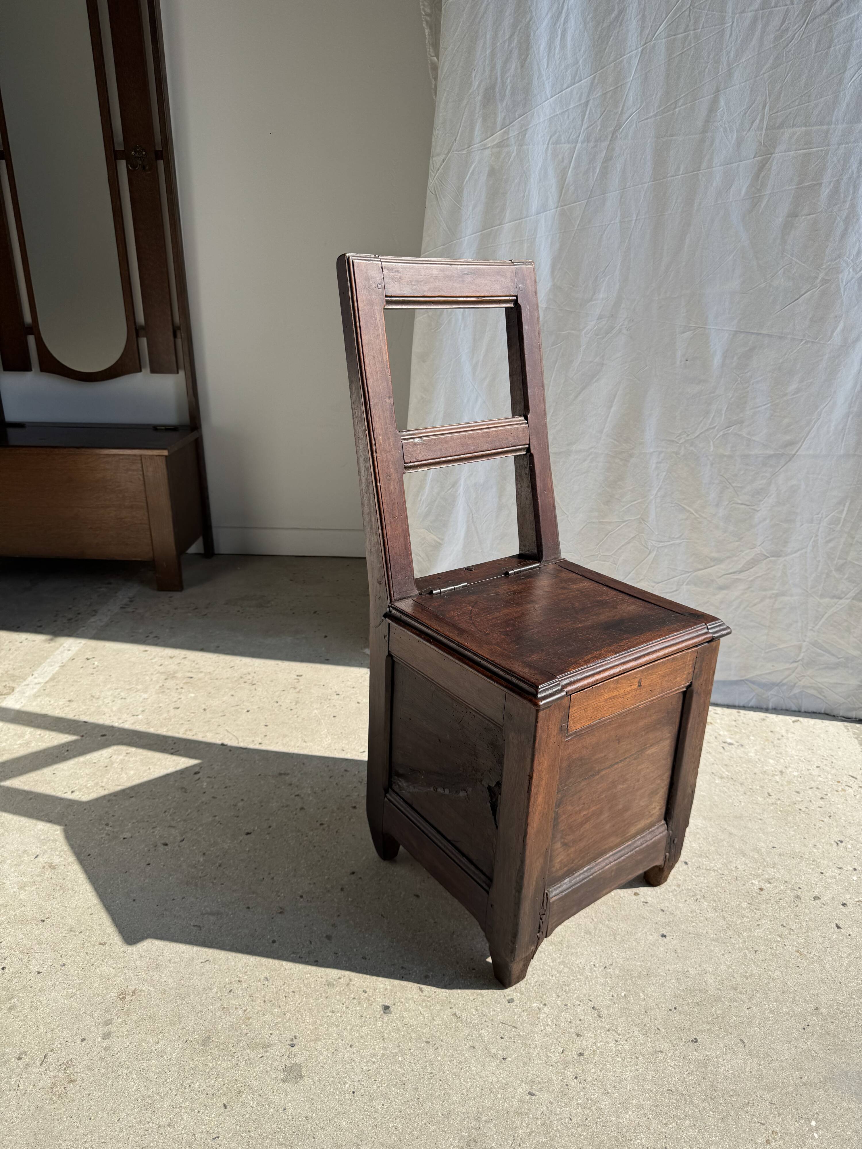 Antique oak storage chair