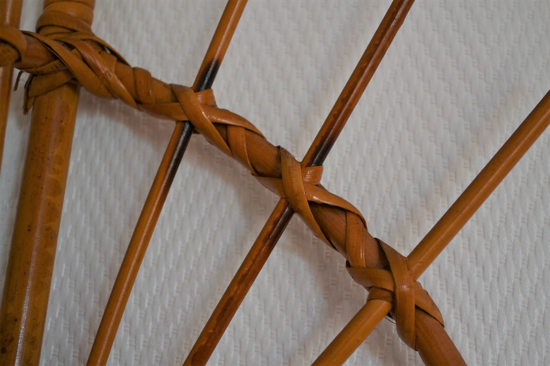 Rattan angle shelf vintage 70s