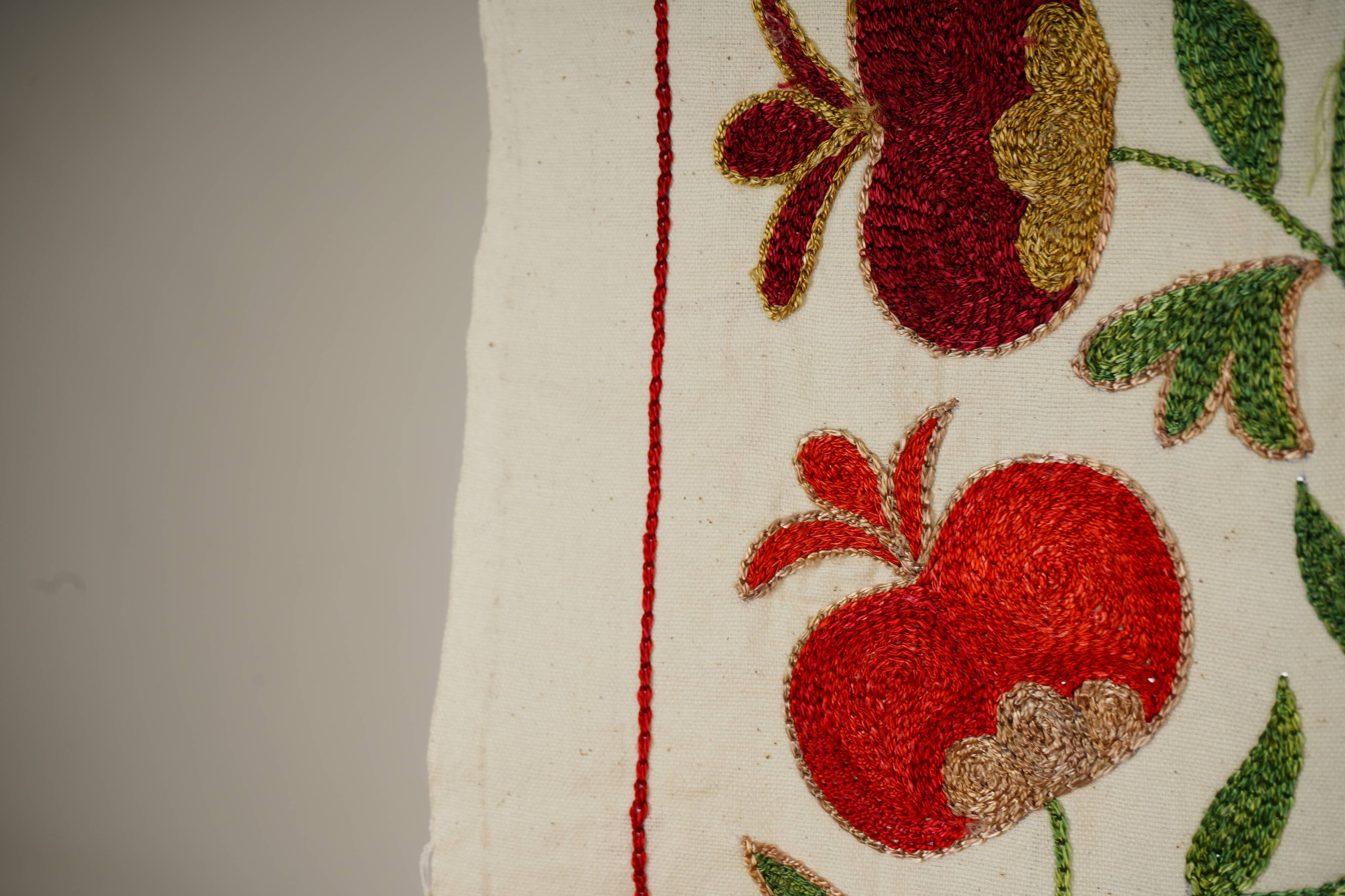 Vintage Turkish rug hand-knotted 50x95cm