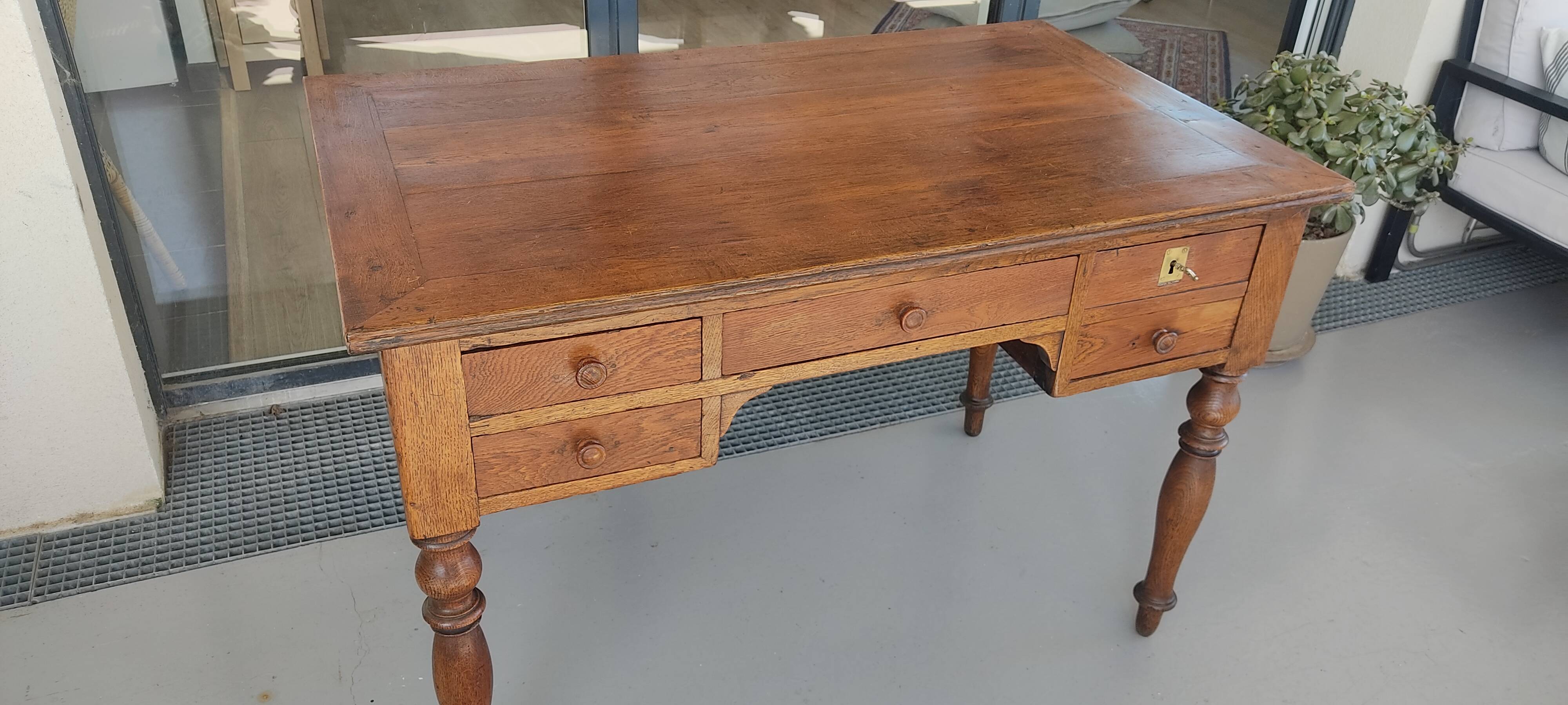 Bureau en bois