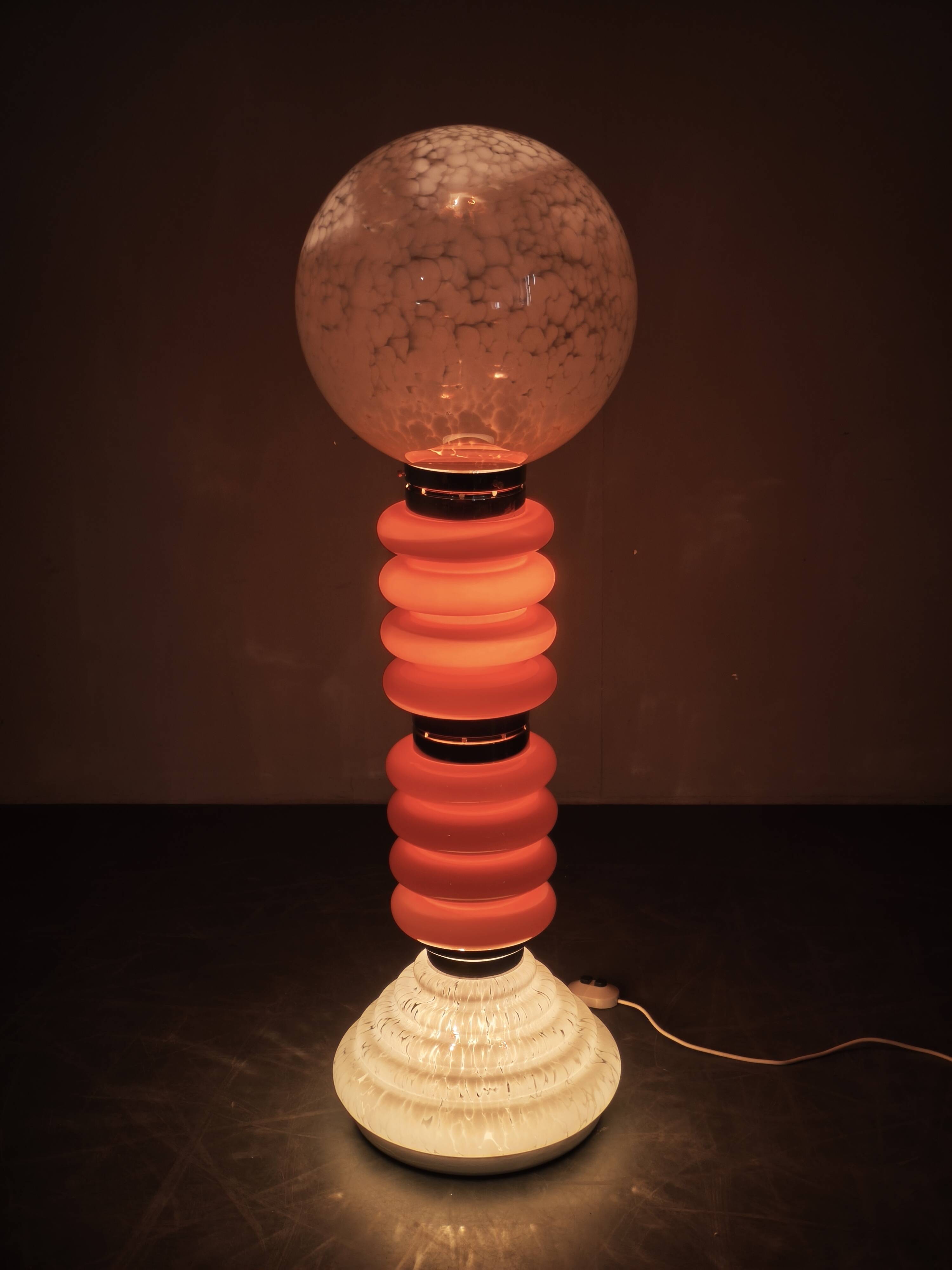Carlo Nason pour Mazzega Lampe de sol en verre de Murano Space Age, années 1970