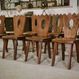 8 chaises brutalistes en orme massif par Aranjou 1950’s
