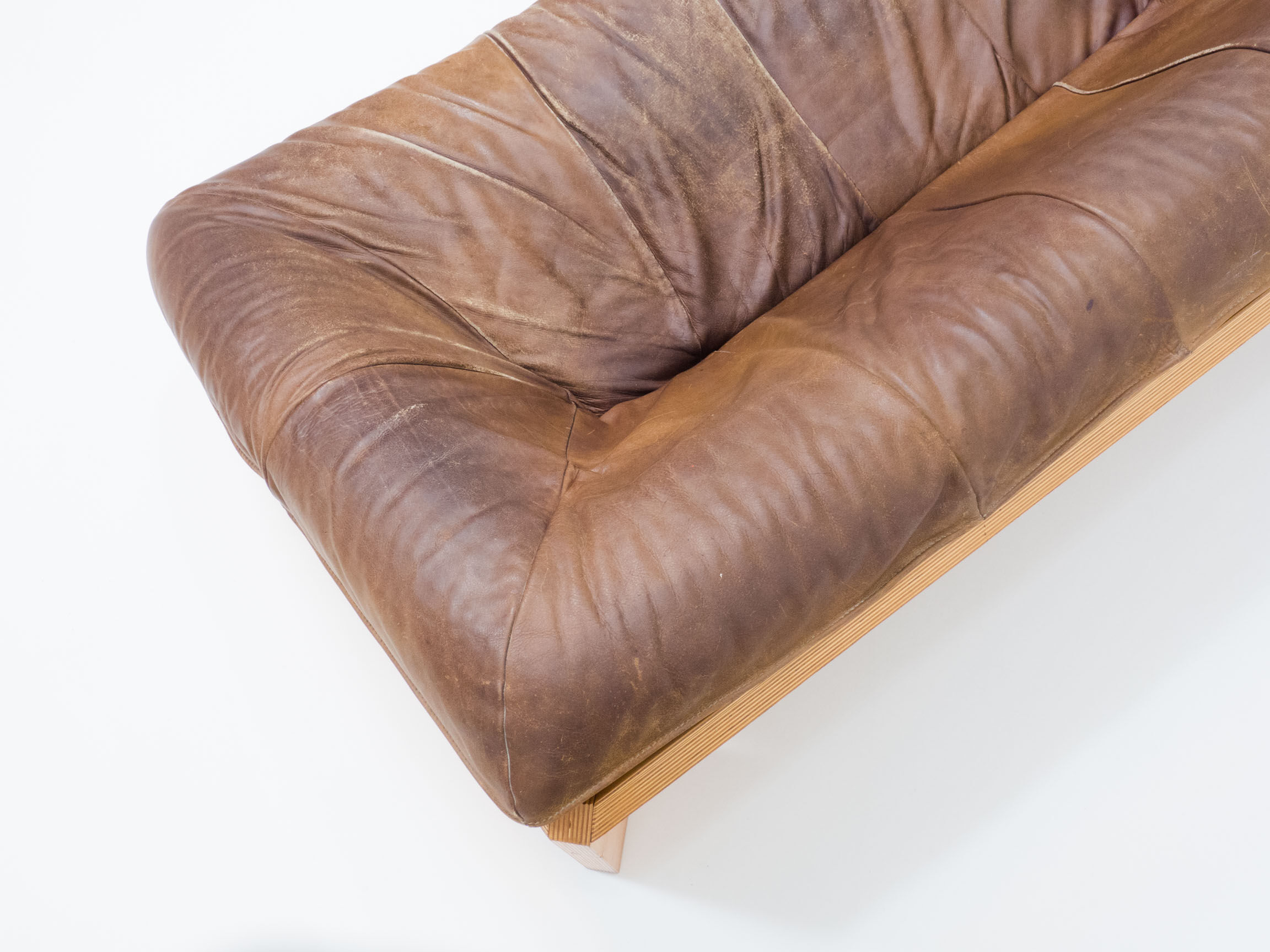 Montis ‘Oslo’ 2 seater sofa designed by Gerard van den Berg