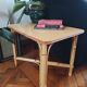 Table d'appoint vintage en rotin et bambou