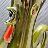 Pitcher in barbotine