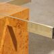 Table basse en loupe d'orme et verre trempé par Jean Claude Mahey pour roche bobois années 70