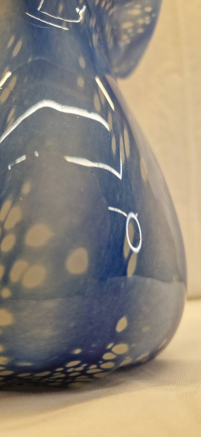Vase ancien verre soufflé Bleu et blanc rétro vintage