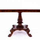 Table patte de lion avec chaises de la fin du XIXe siècle, Europe du Nord.