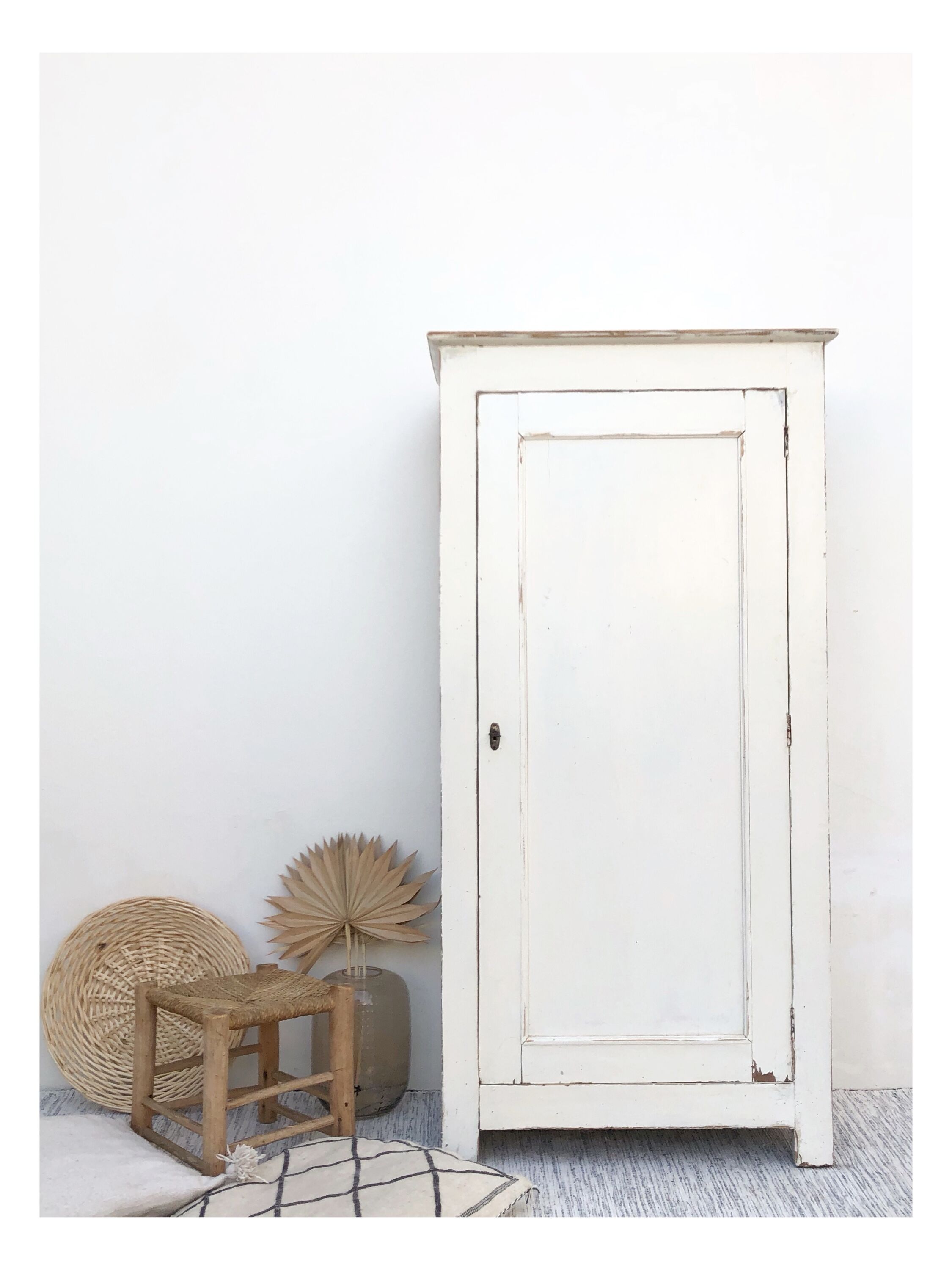 Vintage parisian wardrobe