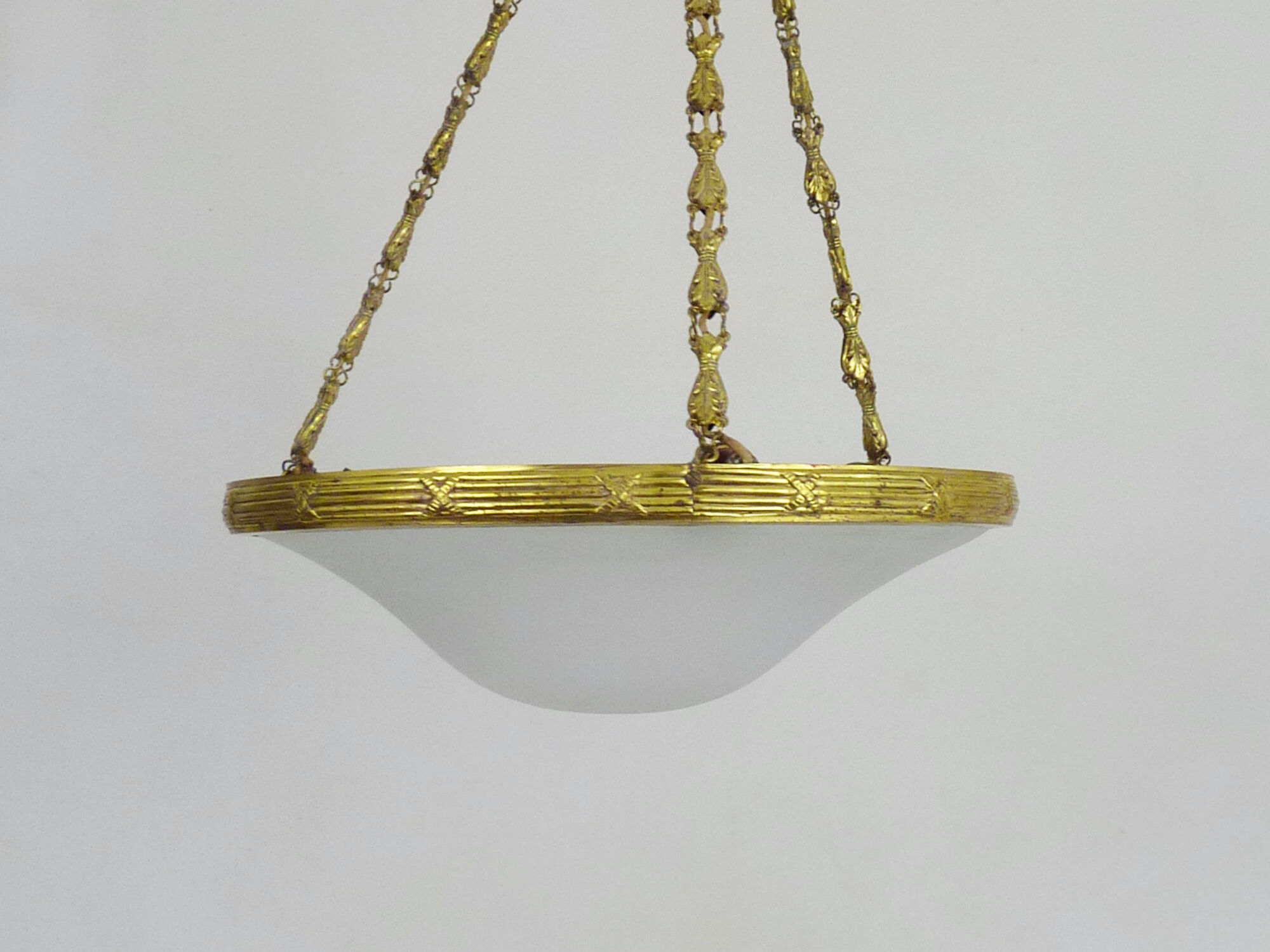Art nouveau glass washbasin suspension, bronze structure with 3 lights