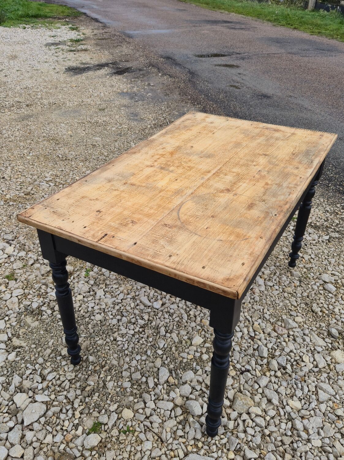 Louis Philippe style 1900s bistro farmhouse table with swivel legs