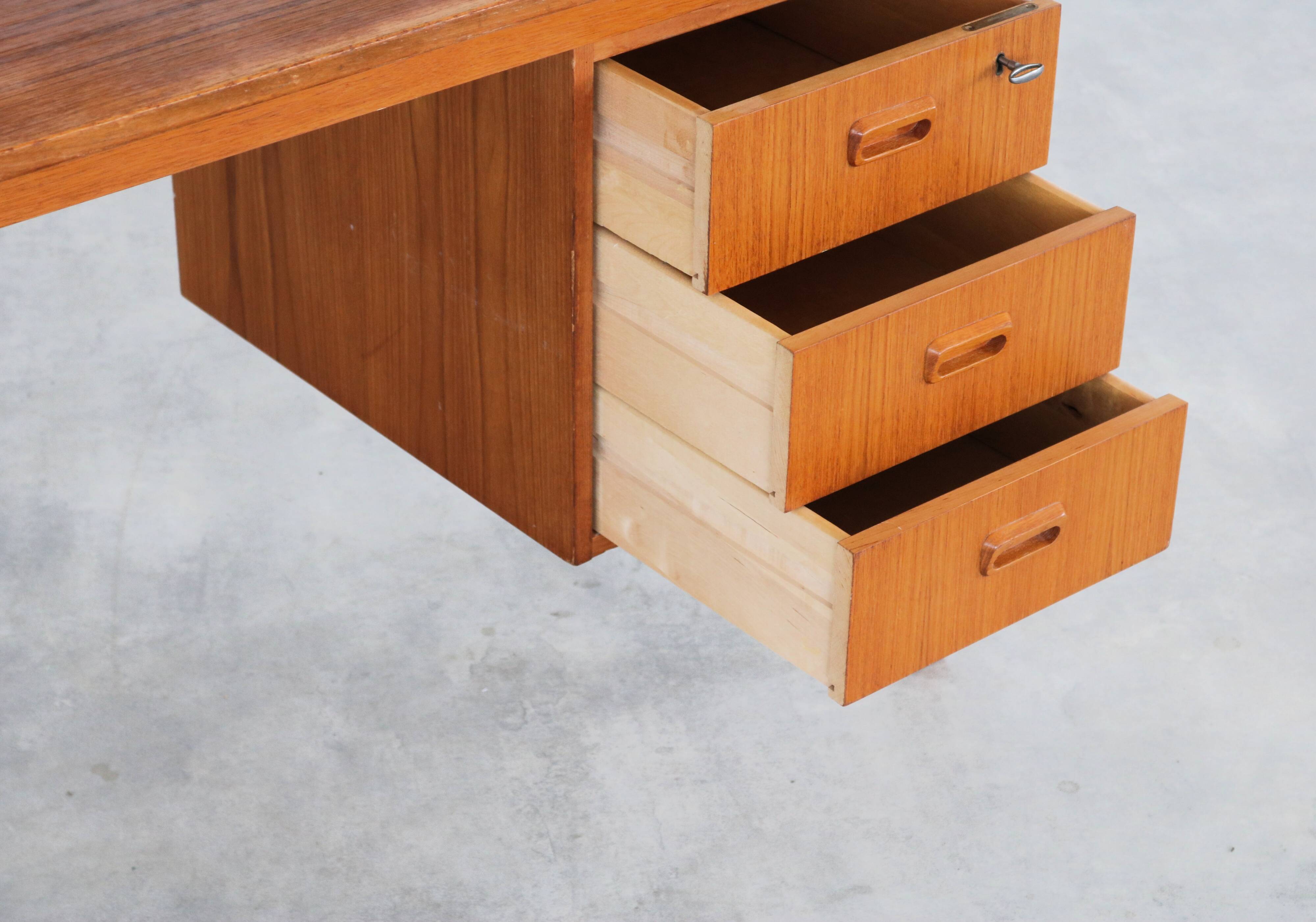 bureau vintage | années 1960 | teck | suédois