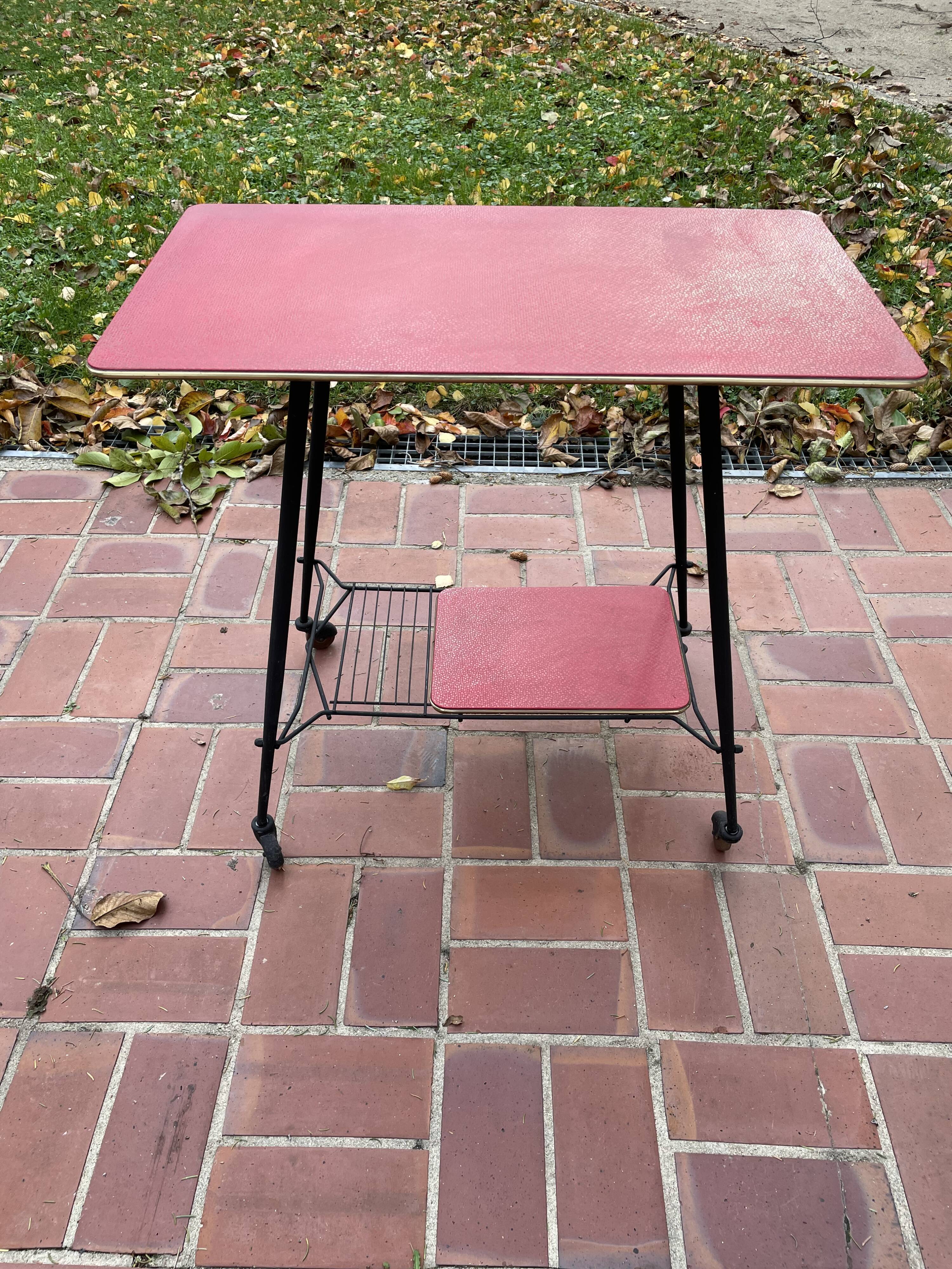 Table Tv vintage à roulettes Selency