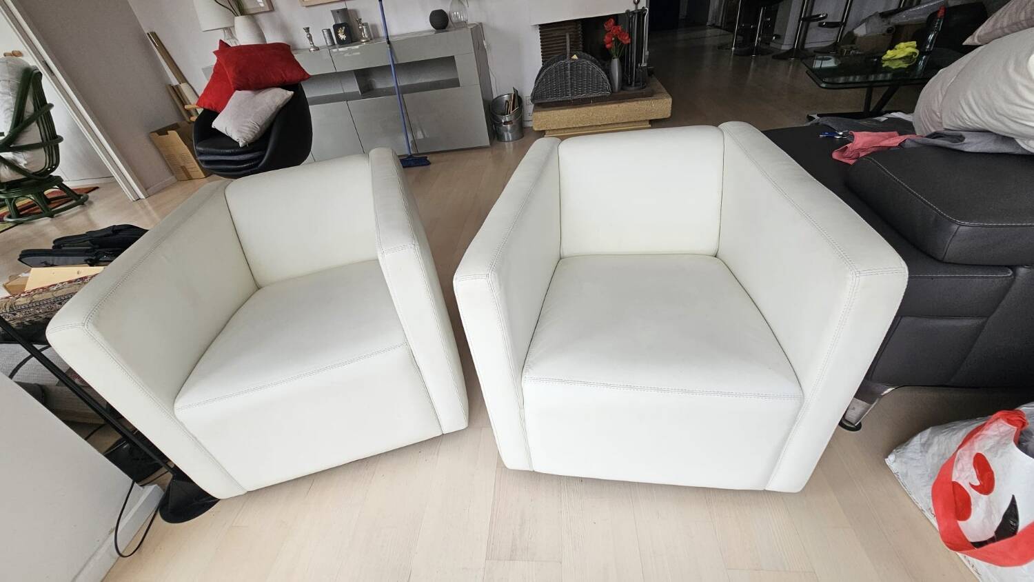 Fauteuils cuir pivotant Roche Bobois