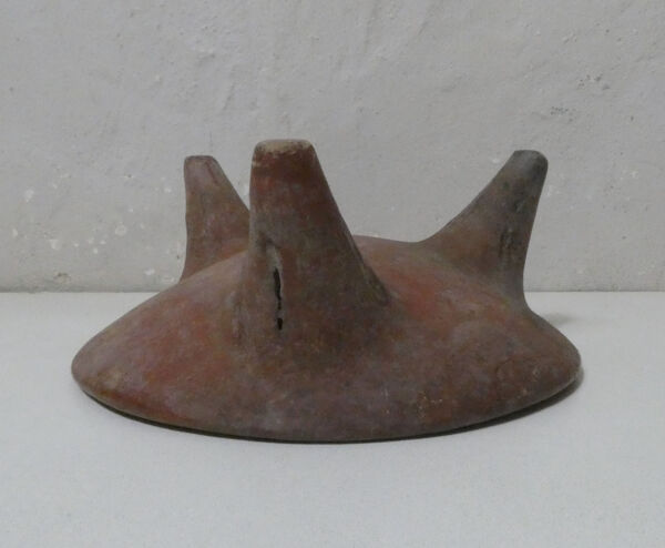 Ancien bol tripode en terre cuite art précolombien