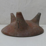 Ancient tripod bowl in terracotta pre-columbian art