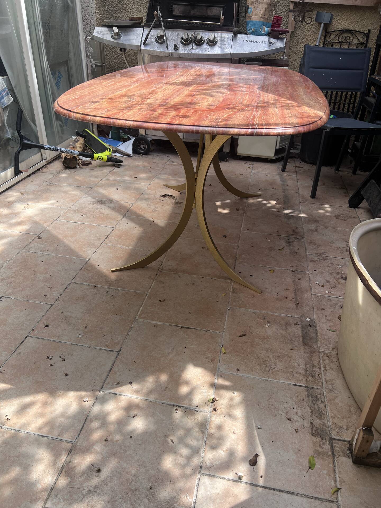 Table à manger en marbre