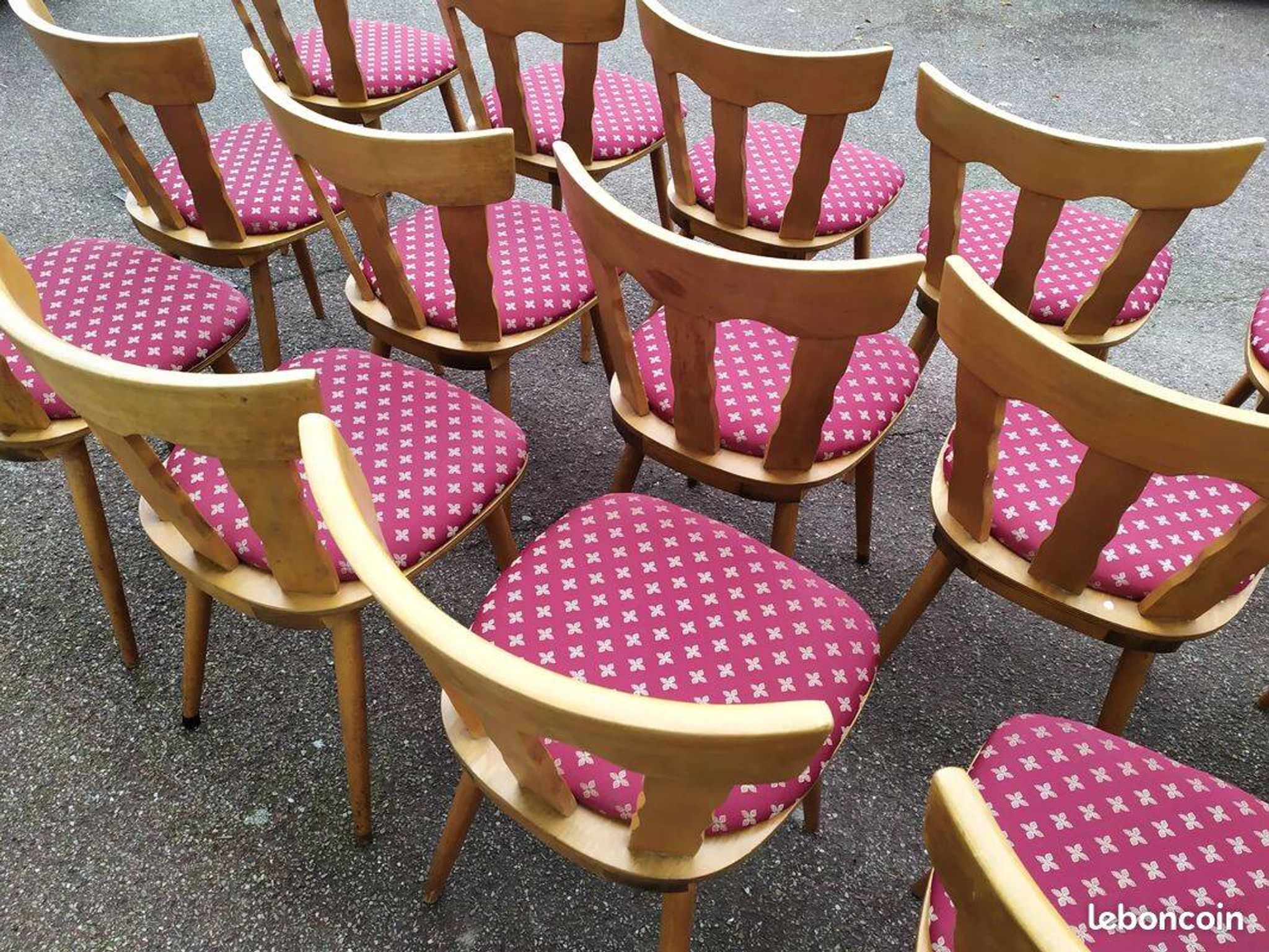 Set of 20 vintage wooden bistro chairs with cushions, year 7