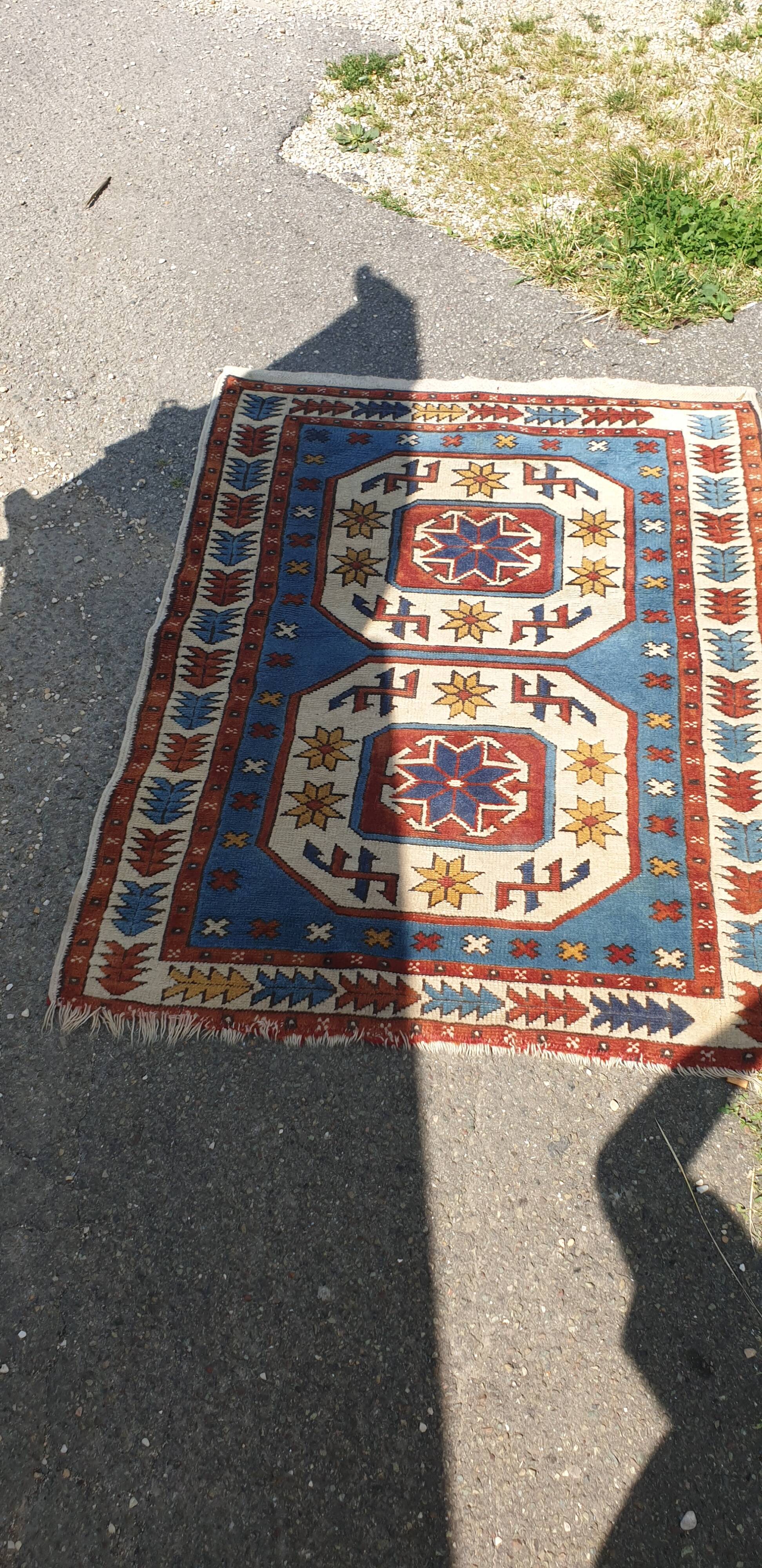 Wool oriental carpet 130x98cm