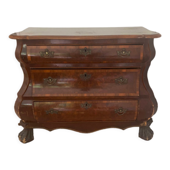 Commode bombée tombeau de style rococo hollandais XVIIIe