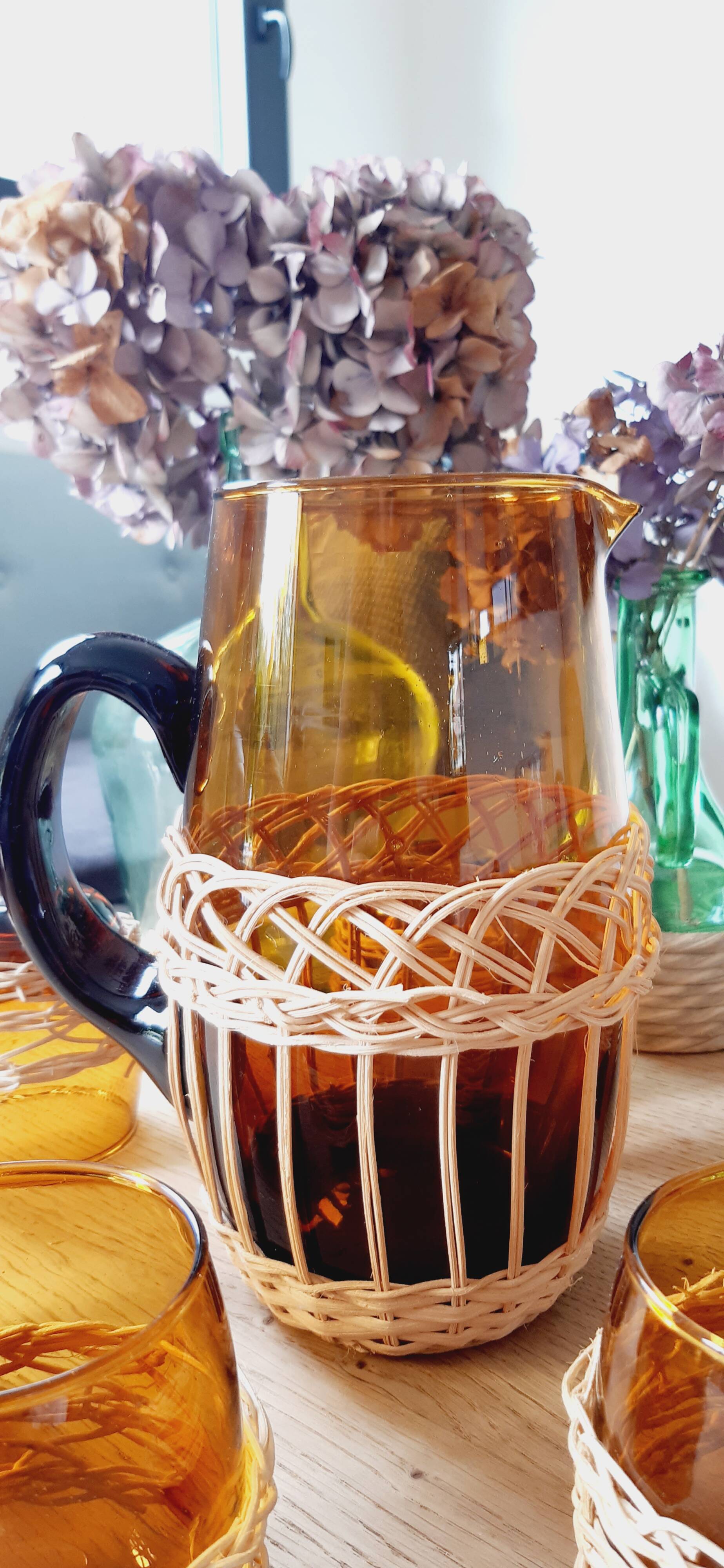 Carafe and 6 vintage tumbler glasses