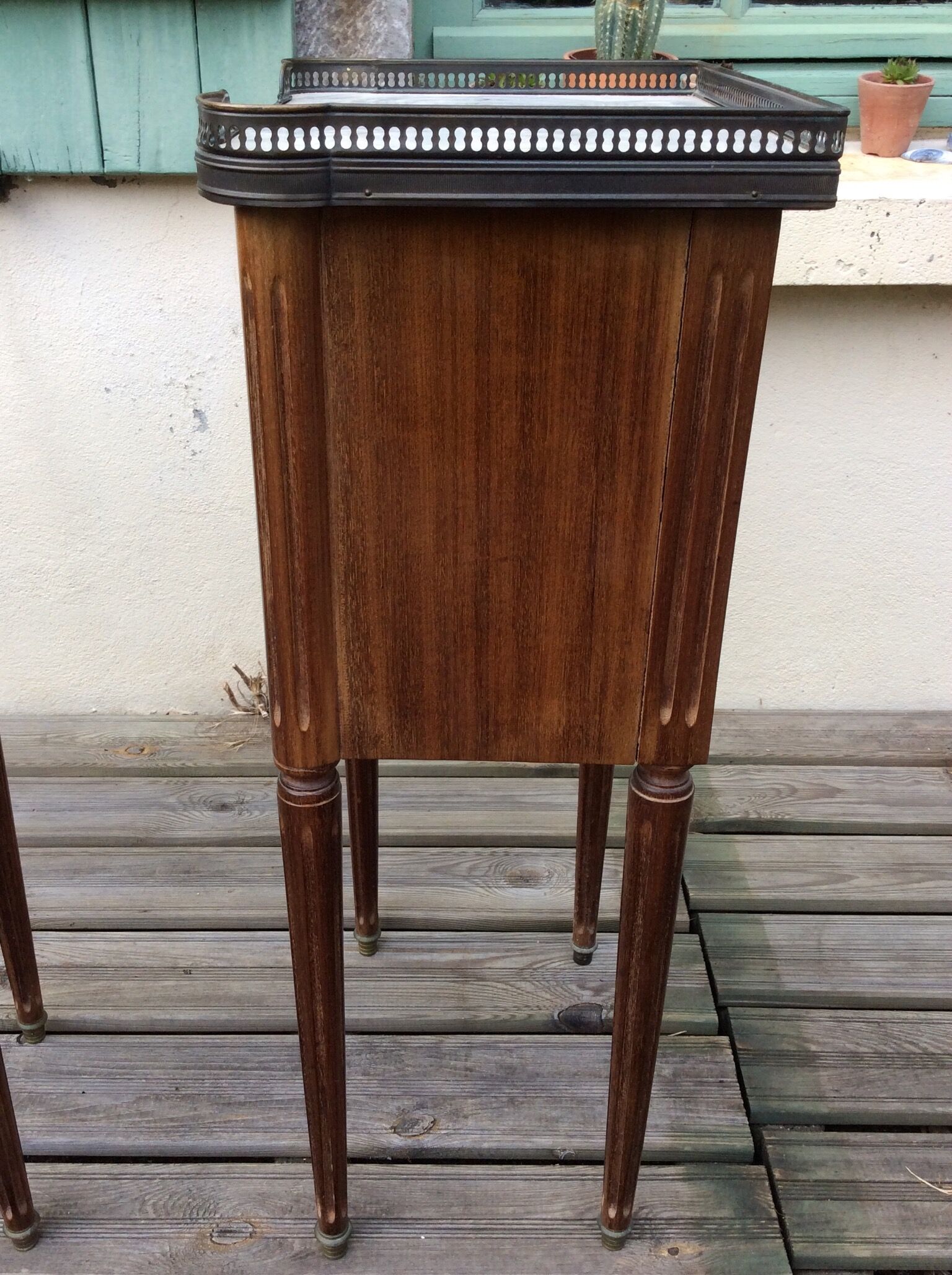 2 bedside tables Louis XVI style