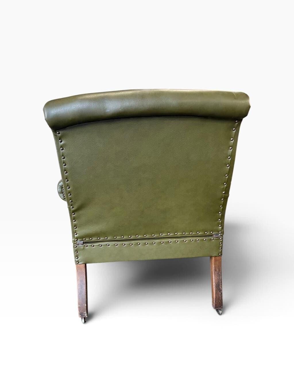 Chaise longue / fauteuil / chaise longue vintage en similicuir vert.