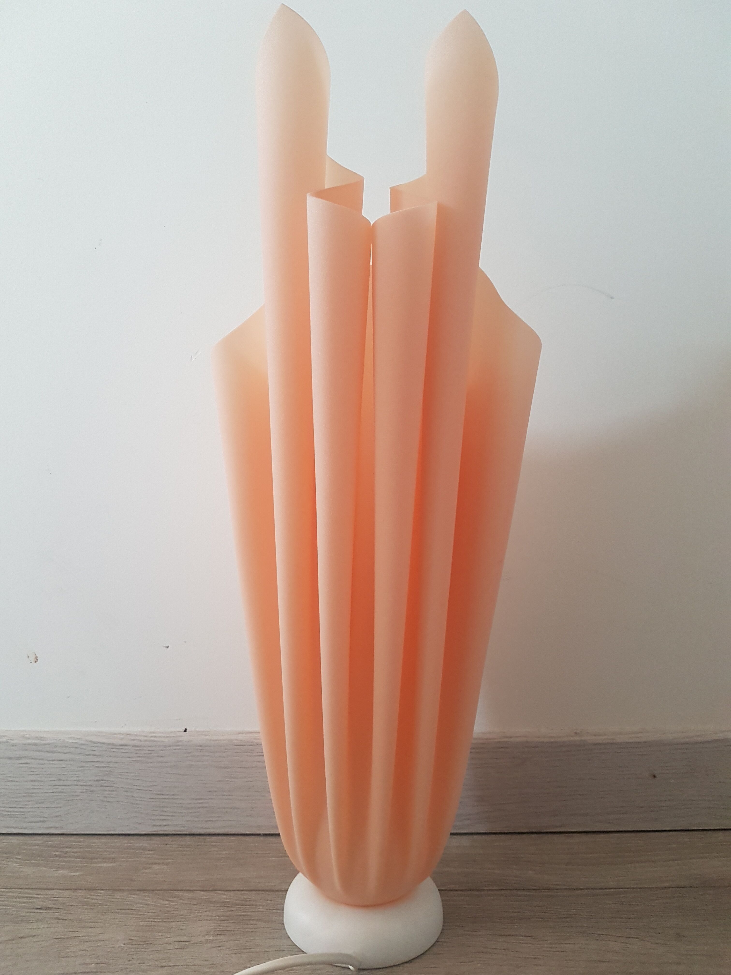 Superb vintage lamp by designer Georgia Jacob, Athena model signed and authenticated.