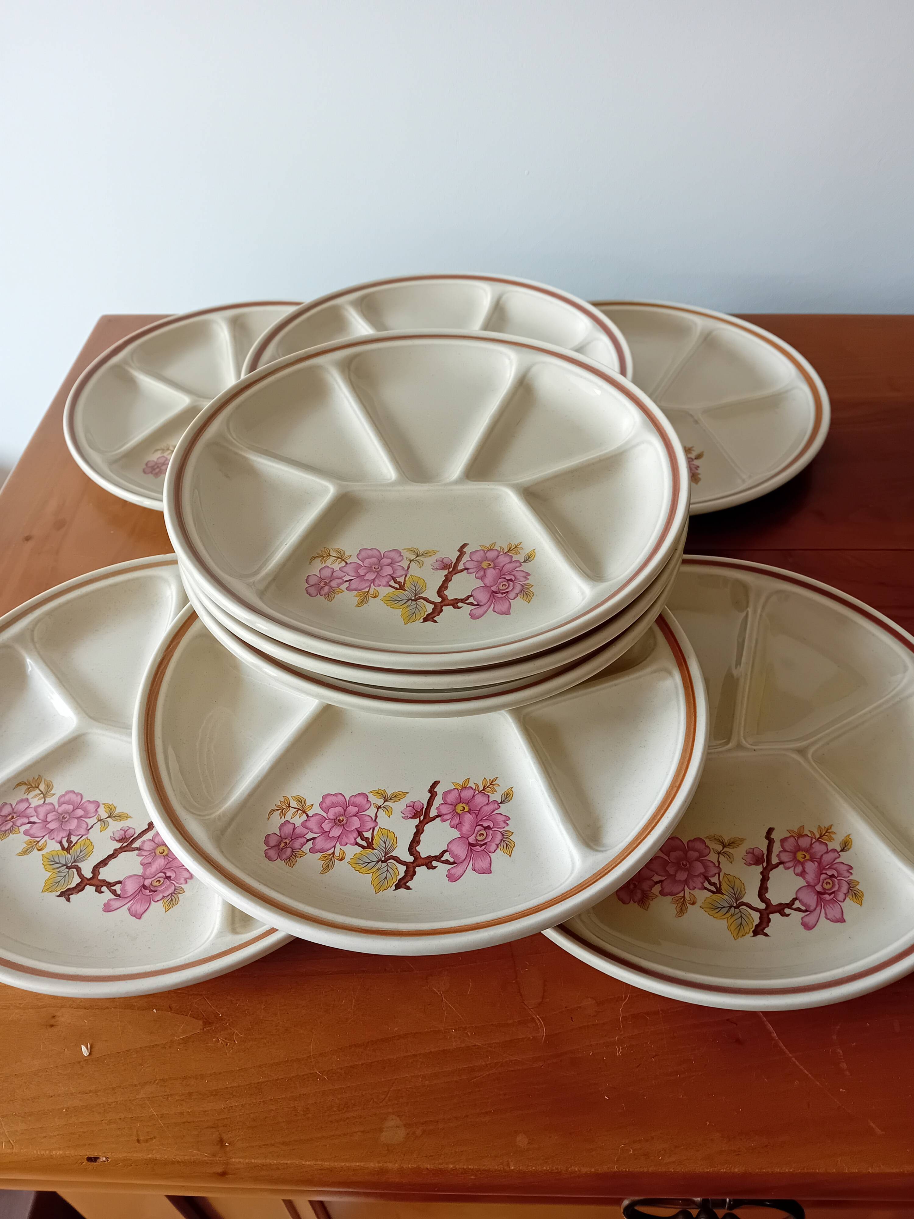 Gien plates