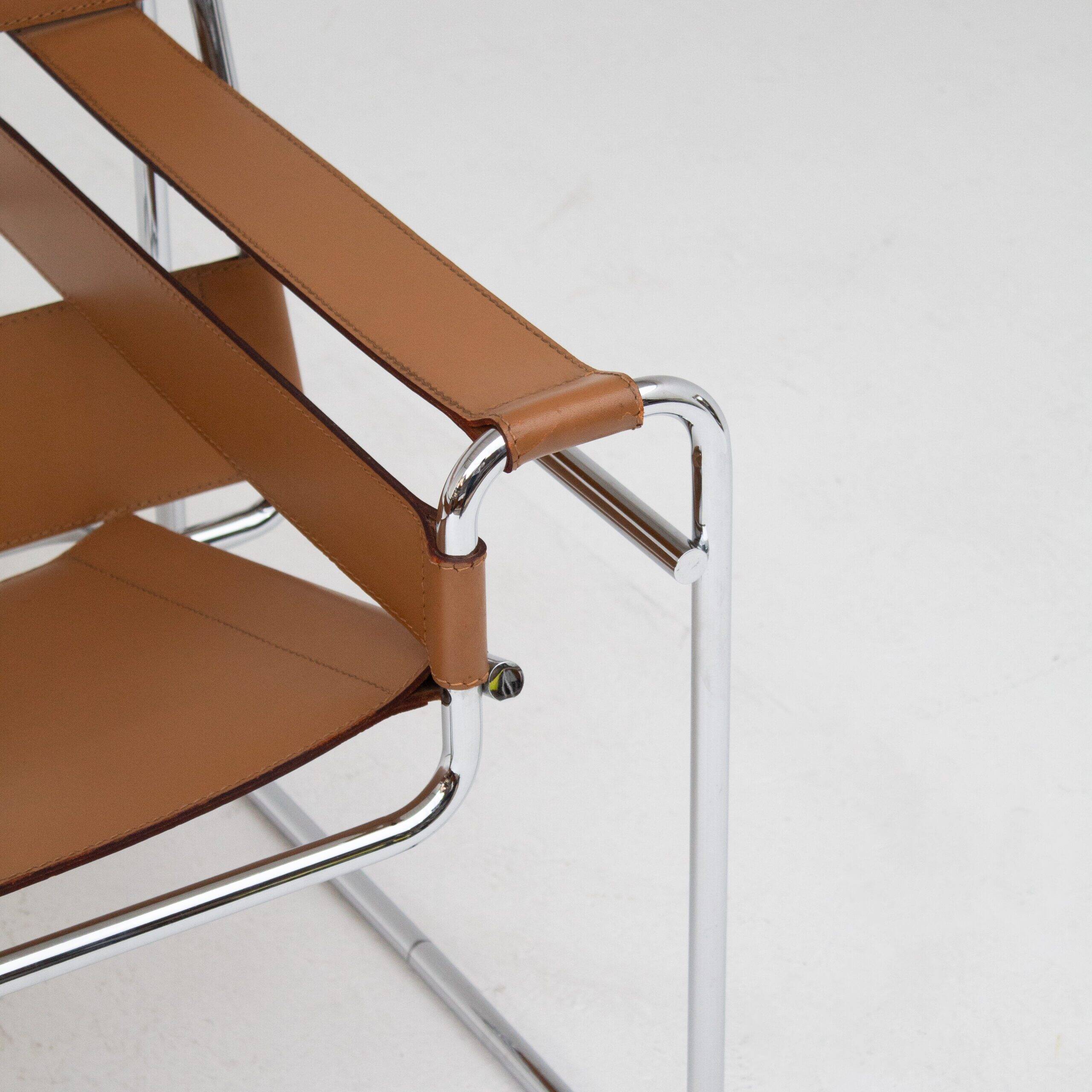 Fauteuil Wassily de Marcel Breuer en cuir cognac