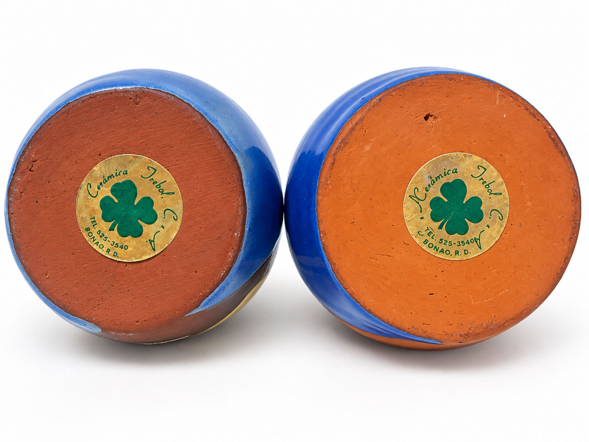 Pair of vintage ceramic vases – Cerámica Trébol, Bonao