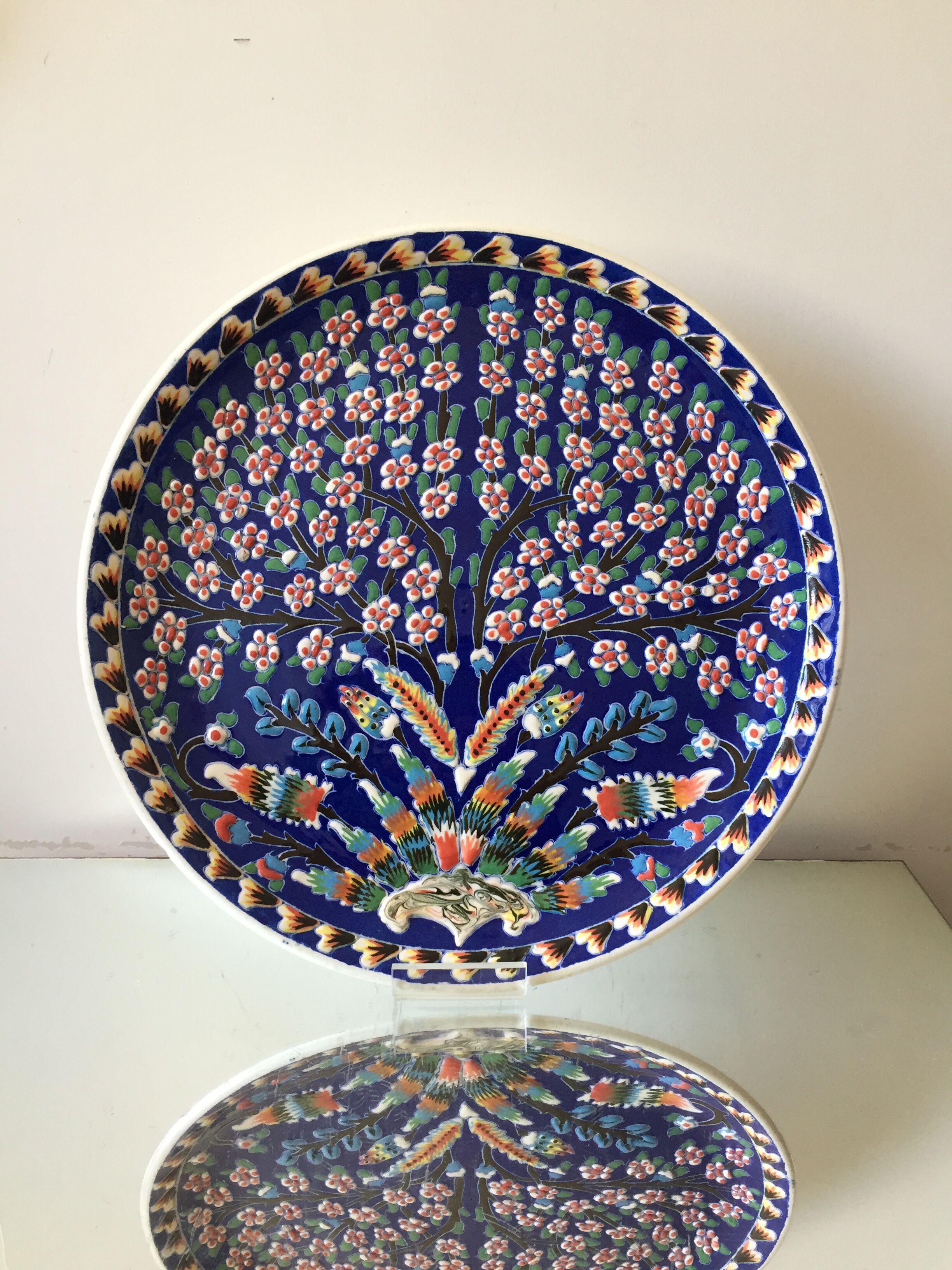 Kutahya porcelain plate with Iznik ottoman motifs
